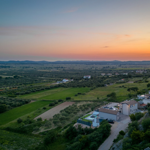 Villa AURANA , Villa La Vrana & Aurana mit beheizten Pools in Vrana, Dalmatien, Kroatien Vrana