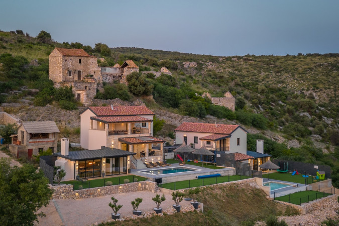Villa La Vrana Au&szlig;en, Villa La Vrana & Aurana mit beheizten Pools in Vrana, Dalmatien, Kroatien Vrana