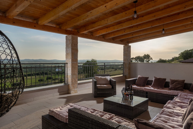 Villa La Vrana Au&szlig;en, Villa La Vrana & Aurana mit beheizten Pools in Vrana, Dalmatien, Kroatien Vrana