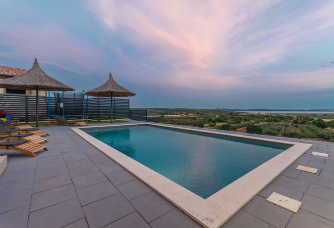 Villa La Vrana Au&szlig;en, Villa La Vrana & Aurana mit beheizten Pools in Vrana, Dalmatien, Kroatien Vrana