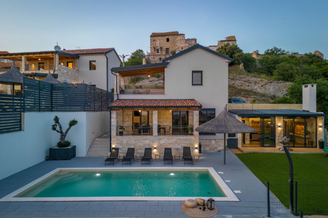 Villa Aurana Au&szlig;en, Villa La Vrana & Aurana mit beheizten Pools in Vrana, Dalmatien, Kroatien Vrana