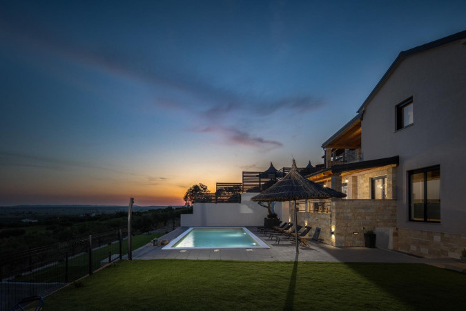 Villa Aurana Au&szlig;en, Villa La Vrana & Aurana mit beheizten Pools in Vrana, Dalmatien, Kroatien Vrana