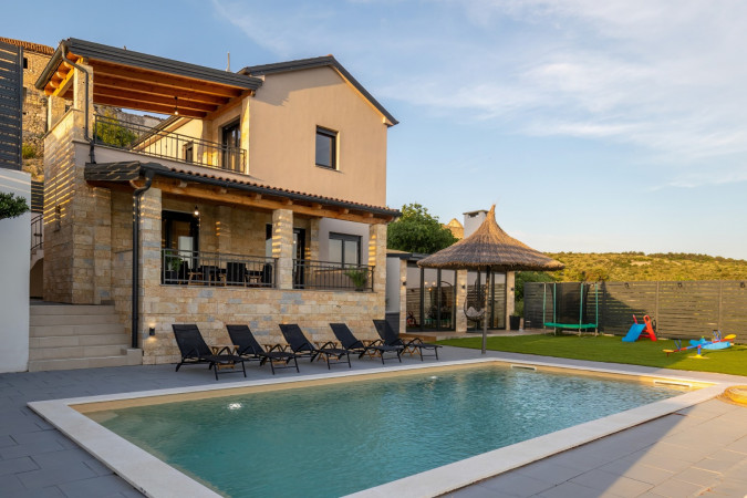 Villa Aurana Au&szlig;en, Villa La Vrana & Aurana mit beheizten Pools in Vrana, Dalmatien, Kroatien Vrana
