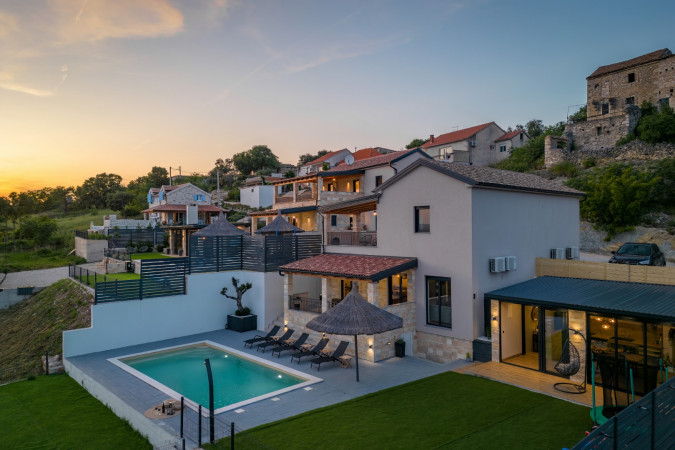 Villa Aurana Au&szlig;en, Villa La Vrana & Aurana mit beheizten Pools in Vrana, Dalmatien, Kroatien Vrana